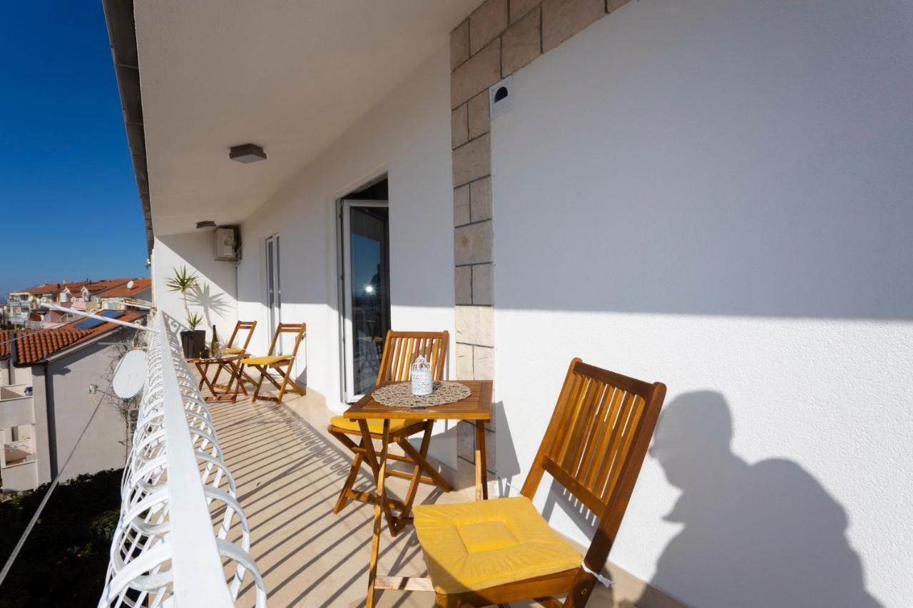 Koko Apartamento Makarska Exterior foto